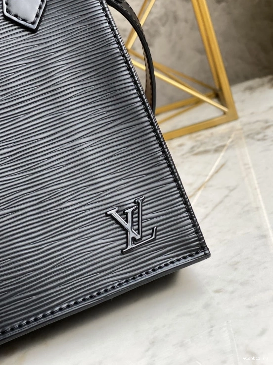 WIS LOUIS PETIT PLAT SAC VUITTON 0905